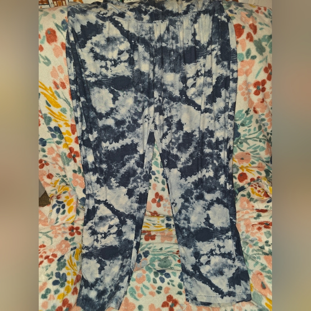 Blue and White Tie-Dye Leggings